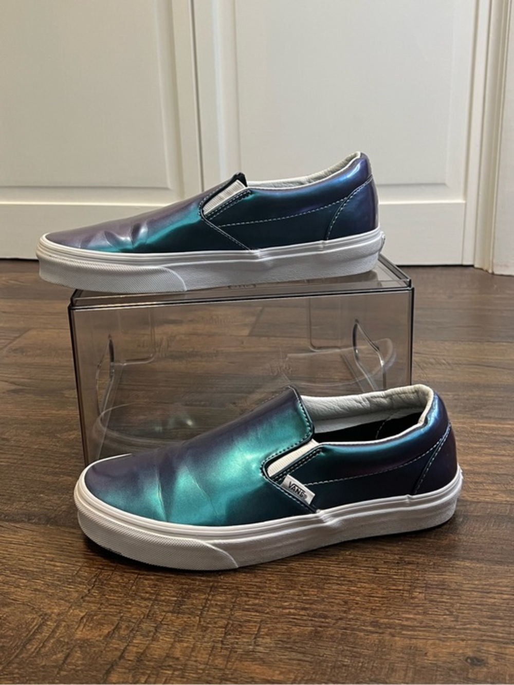 Vans Iridescent Teal to Purple Slip-On Sneakers Size Women’s 8.5 Men’s 7